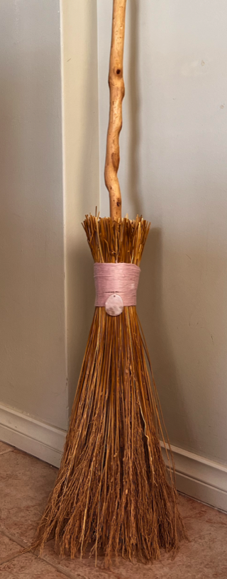 broom with Rose quartz